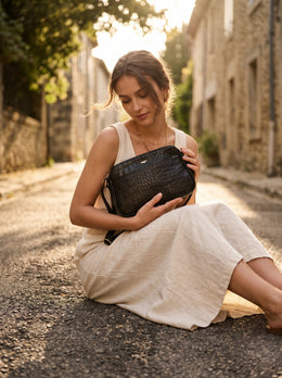 Elegant Leather Ladies Bag – Handcrafted Luxury for Everyday Use