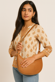 CABRINI Classic Crossbody – Minimal Chic in Leather