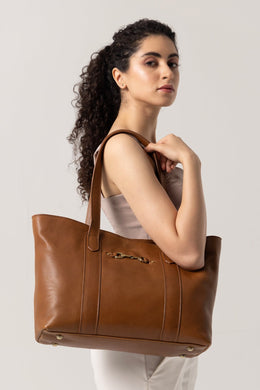 Classic Brown Tote Bag with Metal Bit Detail – Elegant Everyday Carry - Cabrini - Elegance Perfected