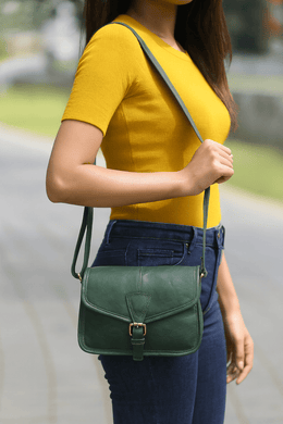 Handcrafted Green Leather Crossbody Bag for Women – Vintage Satchel with Multiple Compartments - Cabrini - Elegance Perfected